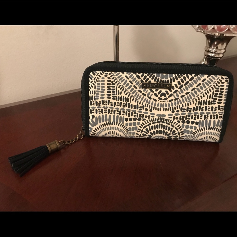 NEVER USED RIP CURL WALLET✌🏻🤘🏻MINT CONDITION